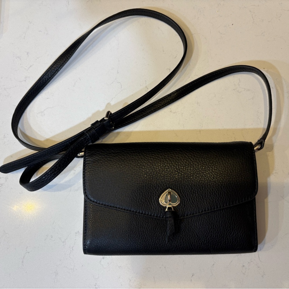 Minimalist Black Leather Crossbody Bag with Metal Clasp